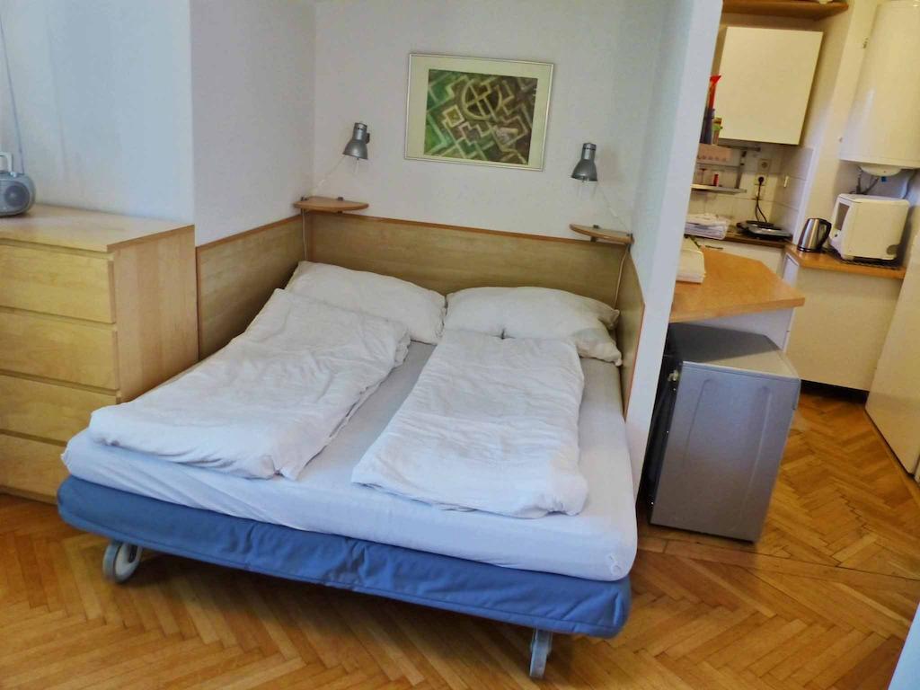 Apartment Naschmarkt Виена Стая снимка
